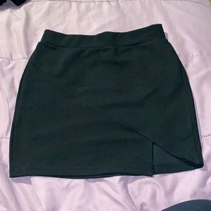 Black skirt worn 1 time